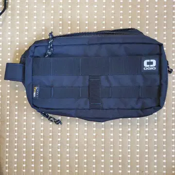 OGIO 바디백 블랙