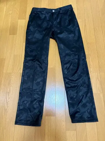 FILA 카모플라쥬 블랙 팬츠