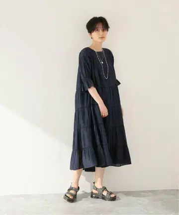 마레트 PARADIS 미디 기장 티어드 드레스 네이비 M 새상품급