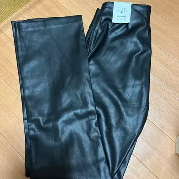 ZARA 블랙 하이라이즈 팬츠 XS