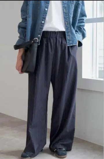 spick&span 트로 스트레치 이지 팬츠 네이비 스트라이프