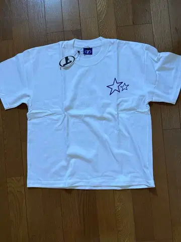 Estrella Regime 화이트 T셔츠 S