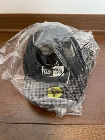 패밀리아 뉴에라 콜라보 미니백 캡 타입 숄더백