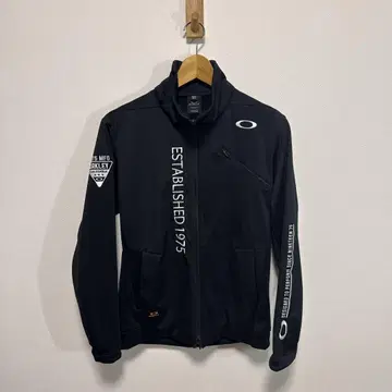 Oakley 골프웨어