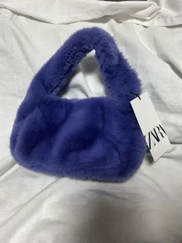 ZARA 퍼 백 미사용 새상품 퍼플
