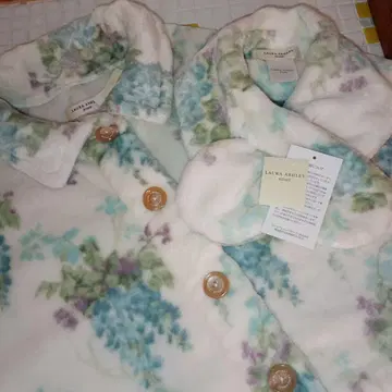 LAURA ASHLEY HOME 케이프 & 룸 머플러