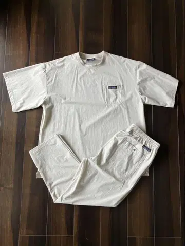 새상품급 THOUSAND MILE 셋업 XL 사이즈