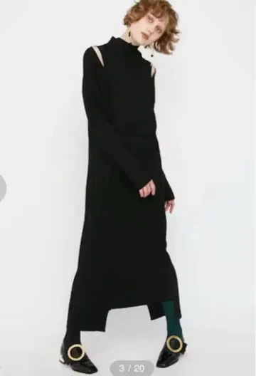 UN3D. SHOULDER OPEN KNIT OP