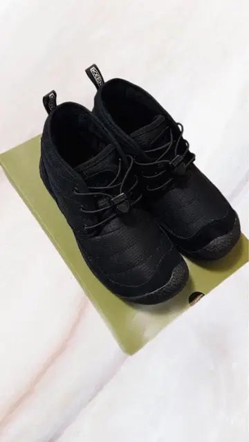 KEEN 하이컷 신발