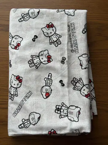 헬로키티 프린트 원단 150cm x 110cm 로봇 키티 원단