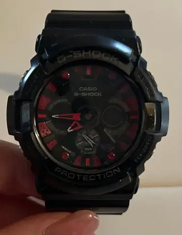 CASIO G-SHOCK 블랙/레드 손목시계