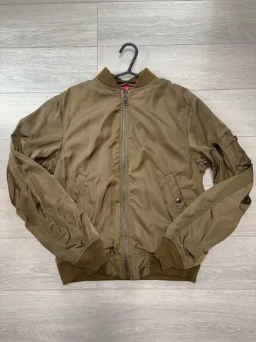 ALPHA INDUSTRIES MA-1 자켓 M 사이즈