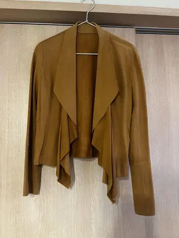 브라운 스웨이드풍 자켓 포켓 포함