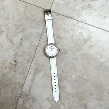 Swarovski 화이트 가죽 시계