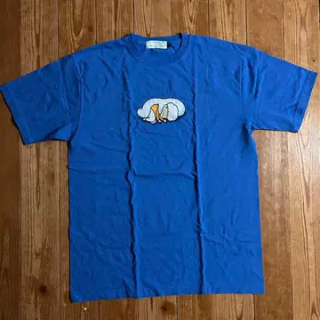 어떤 그림이 들어있을지 기대되는 [코네테노바시테]의 T셔츠 XL