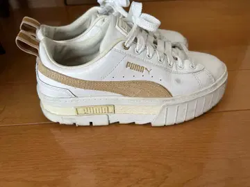 PUMA 플랫폼 스니커즈 화이트/베이지