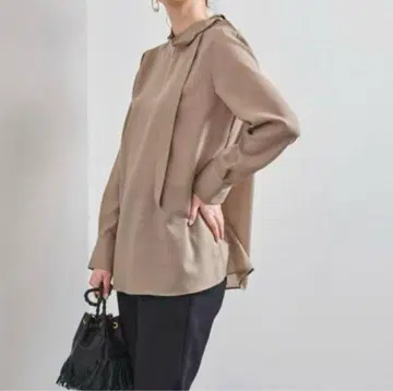 유나이티드 애로우즈 보타이 블라우스 긴팔 베이지 일본제