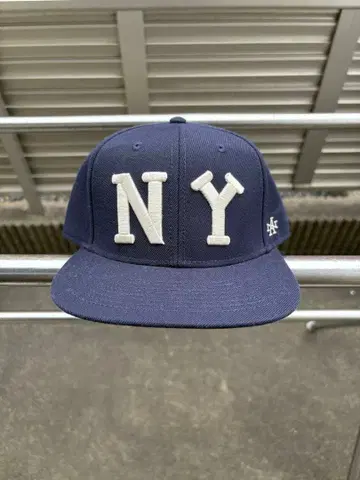 AMERICAN NEEDLE NY 로고 캡