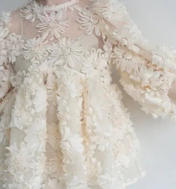 Acka. flower peplum blouse