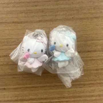 산리오 헬로키티 꿈꾸는 엔젤 스윙 가챠가챠 핑크 블루