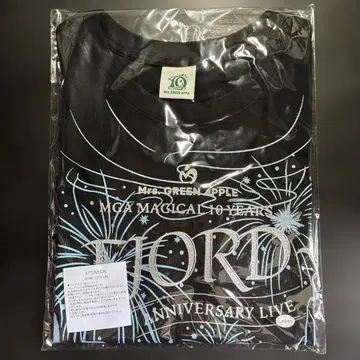 Mrs. GREEN APPLE FJORD 글리터 로고 티셔츠