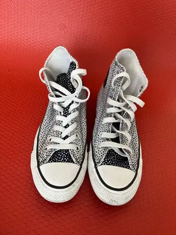 CONVERSE ALL STAR 도트 무늬 하이컷 스니커즈