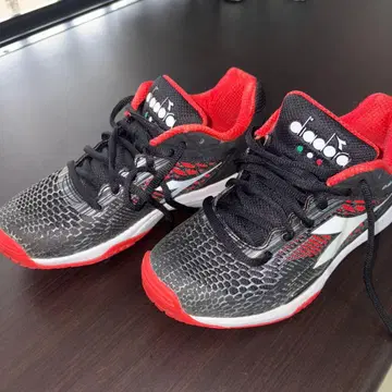 diadora 테니스화 옴니용 22.5cm 여성용 중고