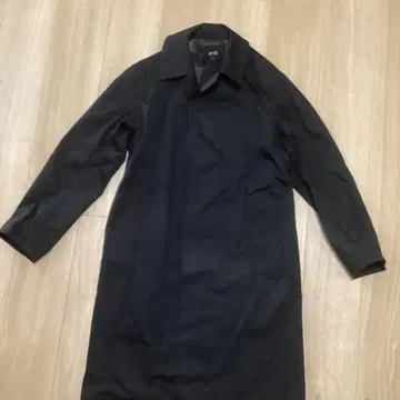 UNIQLO 블랙 트렌치코트 S 사이즈