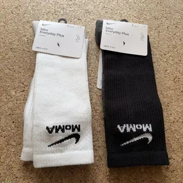 Nike x MoMA 삭스 양말 화이트 블랙 XL