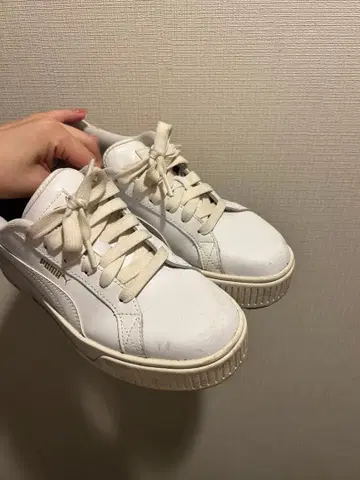 PUMA 플랫폼 스니커즈 화이트