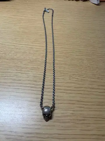 아쿠아 실버 스컬 목걸이