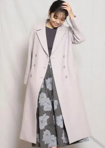 최종 가격 인하 저스길리티 라벤더색 코트