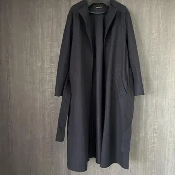 유나이티드 애로우즈 코트