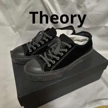 Theory 블랙 스웨이드 로우컷 스니커즈
