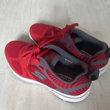 SKECHERS GOGA MAT 레드 스니커즈
