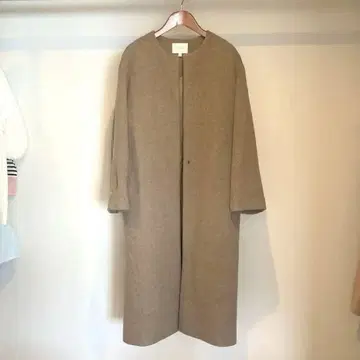 뷰티앤유스 롱 코트 베이지