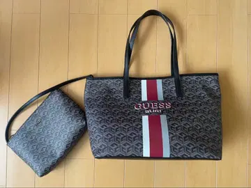 GUESS 토트백과 파우치 세트