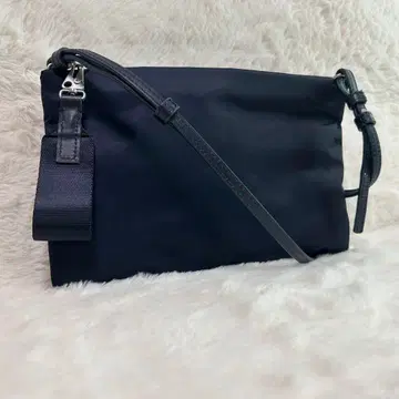 ARKET 아케트 숄더백 사코슈