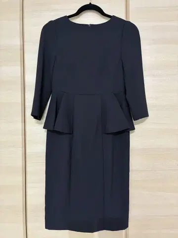 네이비 긴팔 페플럼 원피스