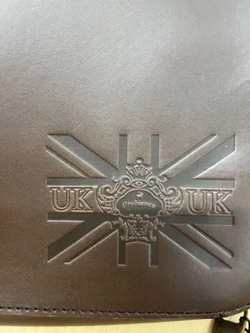 브라운 가죽 클러치백 UK 디자인