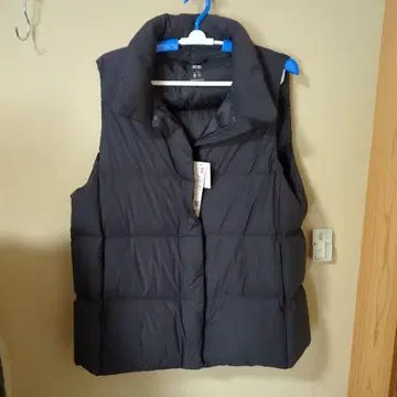 새상품 [ XL ] UNIQLO 파우더 소프트 다운 베스트