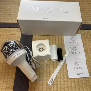 NiziU 공식 응원봉