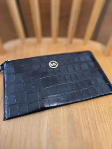 MICHAEL KORS 블랙 클러치 백