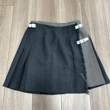 다크 그레이 플리츠 스커트 체크 무늬 오닐 오브 더블린