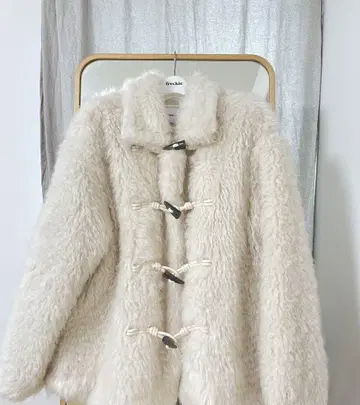 (lovecodyou) fur coat