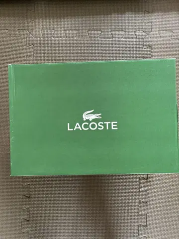 LACOSTE 화이트 스니커즈