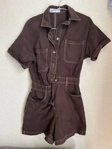 ZARA 브라운 숏 올