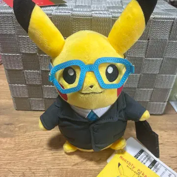 [ 한정판 ] 포켓몬 먼슬리 피카츄 4월 봉제 인형