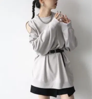 PAGEBOY 어깨 트임 풀오버