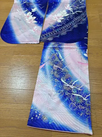 후리소데 파랑과 핑크 꽃과 학 무늬